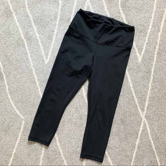 Yogalicious Lux Black Cropped Leggings - Picture 1 of 2